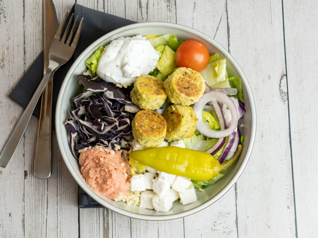 Falafelsallad med bulgur